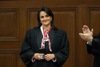 Ministra R&iacute;os Farjat renuncia a la SCJN; rechaza recibir su dinero de retiro