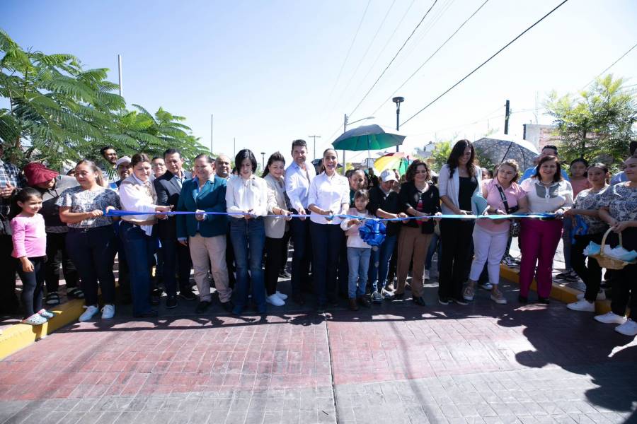 Entrega gobernadora de Guanajuato infraestructura social en Pueblo Nuevo y Huan&iacute;maro