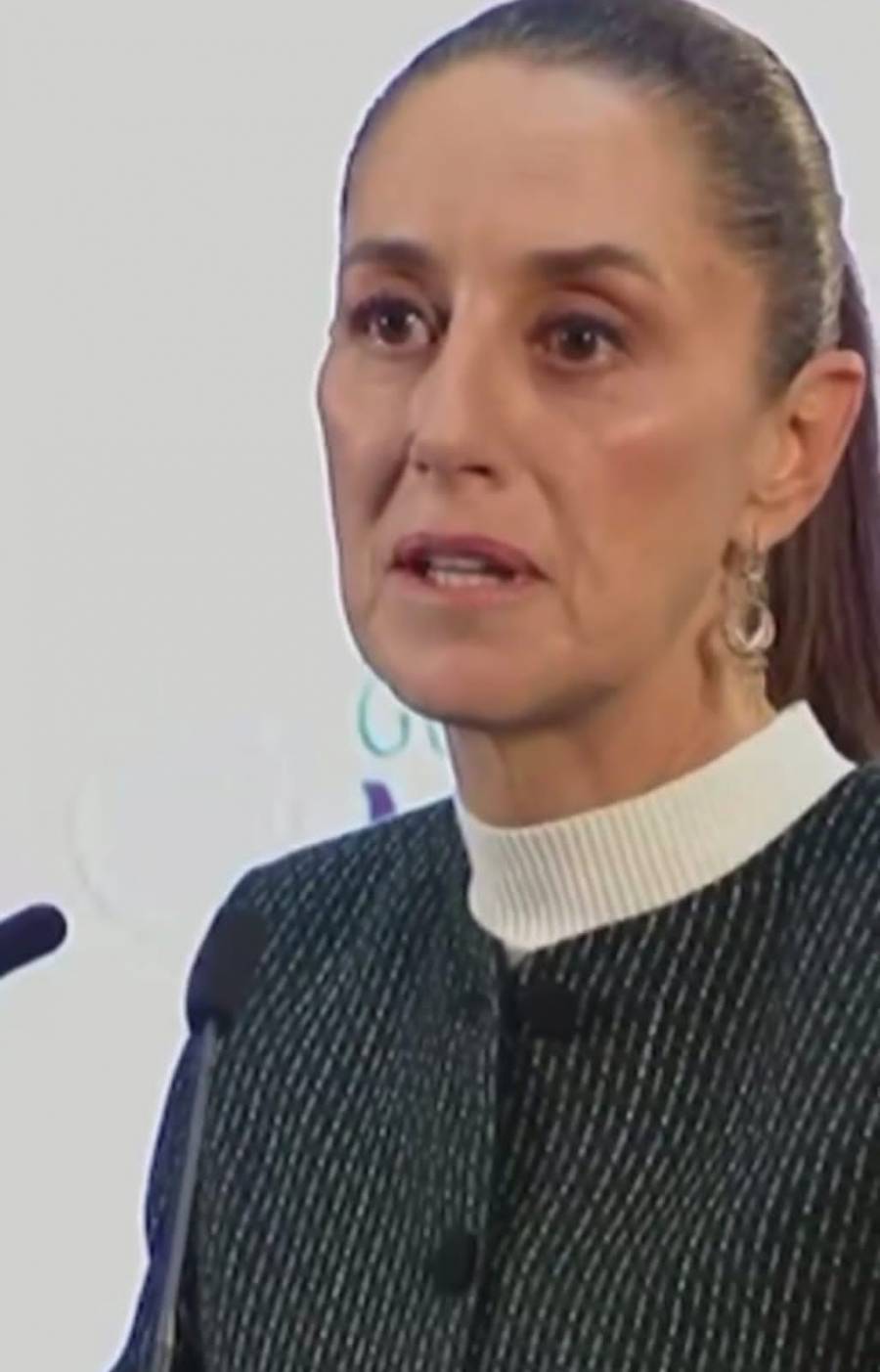 Claudia Sheinbaum contesta a ministro Alcantará que ella sigue sin mudarse a Palacio Nacional, y que luego pagará sus gastos