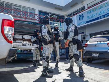 Tres polic&iacute;as heridos en enfrentamientos con civiles armados en Yuriria