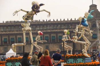 Mega Ofrenda del Zócalo: ¿Hasta cuándo estará el alumbrado por el Día de Muertos?
