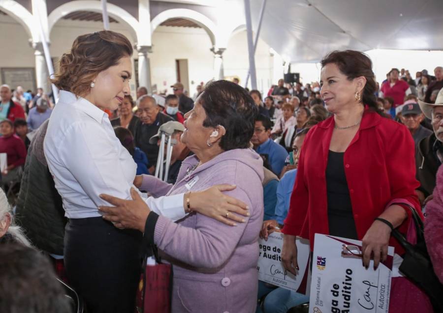 SEDIF benefició a 2 mil poblanos con entrega de aparatos auditivos y cocleares