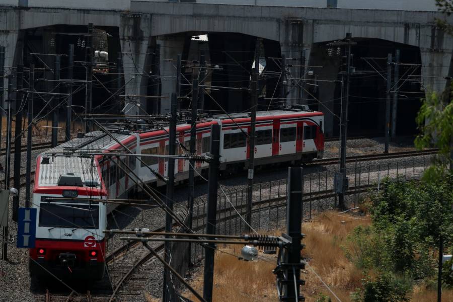 Restablecen servicio en el Tren Suburbano tras falla eléctrica
