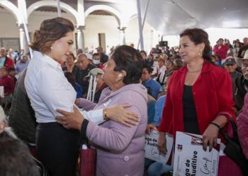 SEDIF benefici&oacute; a 2 mil poblanos con entrega de aparatos auditivos y cocleares