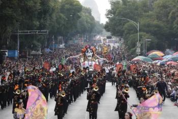Desfile de D&iacute;a de Muertos 2024 re&uacute;ne a m&aacute;s de un mill&oacute;n de personas en CDMX