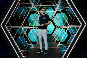 Zverev despide Bercy levantando el trofeo ante Humbert