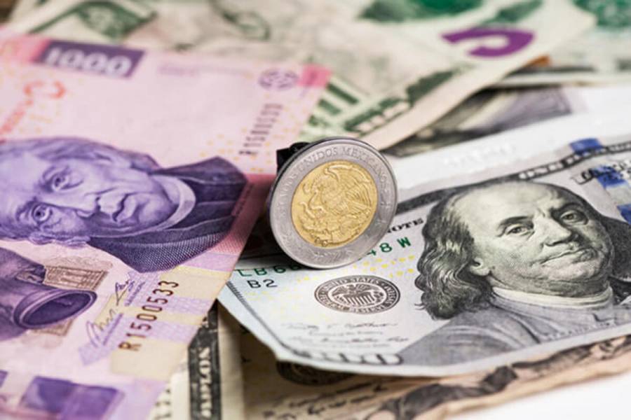 Peso mexicano, la moneda más depreciada frente al dólar en 2024