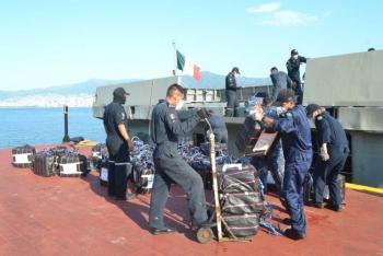 Marina asegura 3.6 toneladas de presunta coca&iacute;na en costas de Guerrero