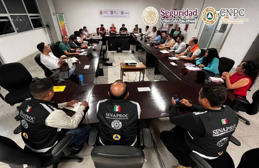 Mantienen activos protocolos de monitoreo por huracán Rafael