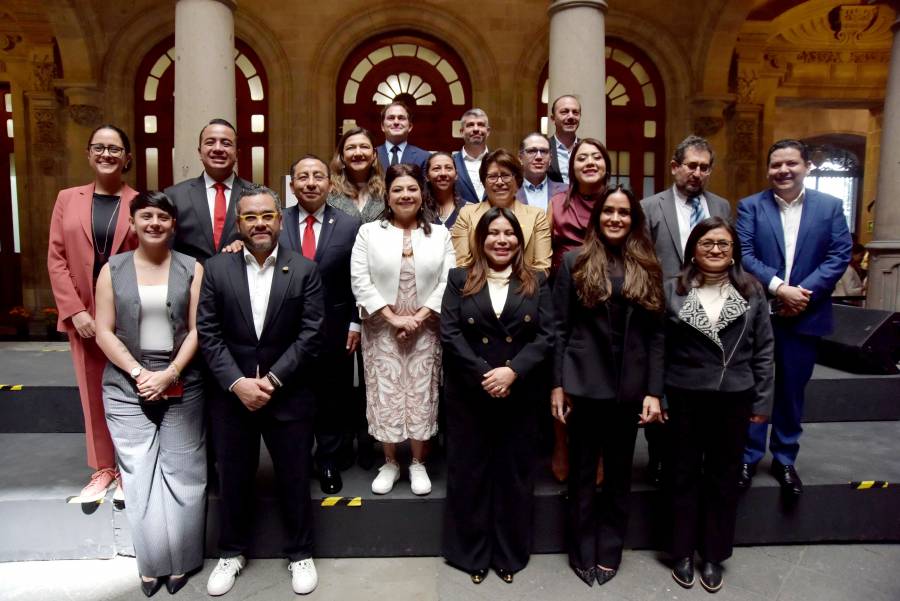 Clara Brugada instala Cabildo de la CDMX