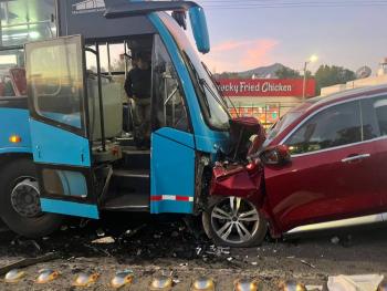 Choque en V&iacute;a L&oacute;pez Portillo deja una mujer muerta y nueve lesionados