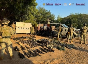 Gabinete de Seguridad de Sinaloa logra la detenci&oacute;n de 8 personas y un decomiso de armas y droga