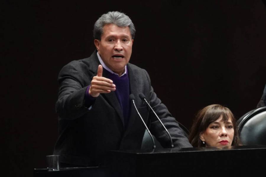 Ricardo Monreal se disculpa por uso de helicóptero