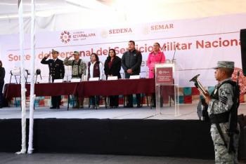 Alcaldesa de Iztapalapa exhorta a j&oacute;venes a honrar la patria en sorteo del Servicio Militar Nacional