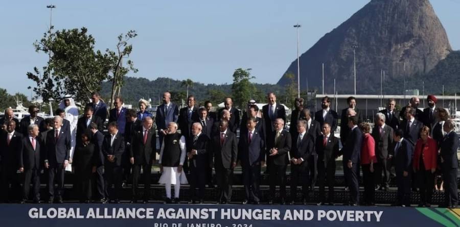 Presidenta de México posa para la foto oficial del G20