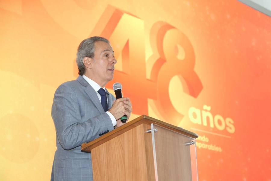 Reconoce Pepe Chedraui fortalecimiento de clúster universitario