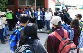 Inaugura Azucena Cisneros ba&ntilde;os secos en secundaria de La Laguna