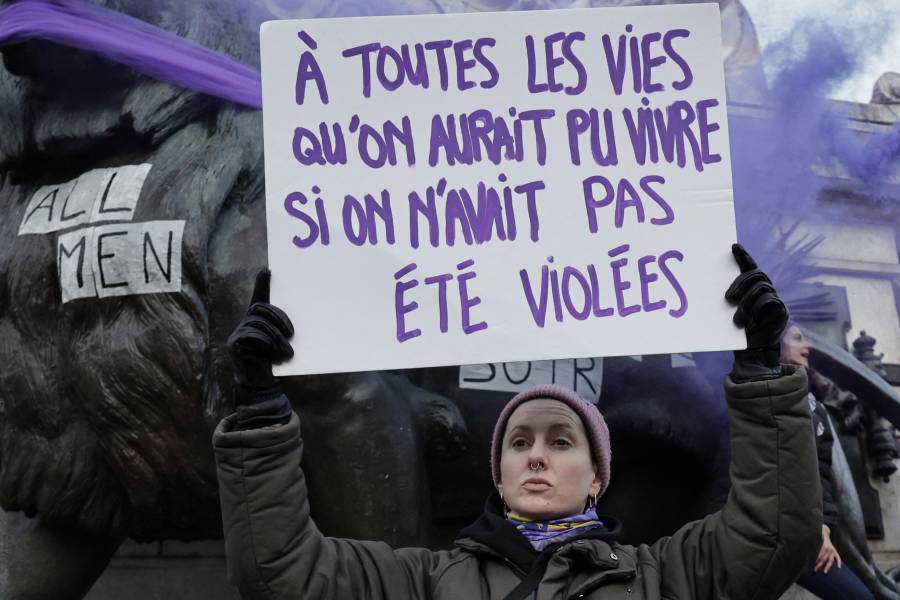 Marchas en Francia denuncian violencias contra las mujeres