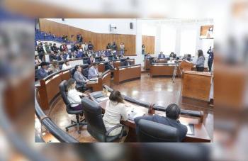 La Fiscal General del Estado comparece ante el Congreso y presenta avances en reorganizaci&oacute;n institucional