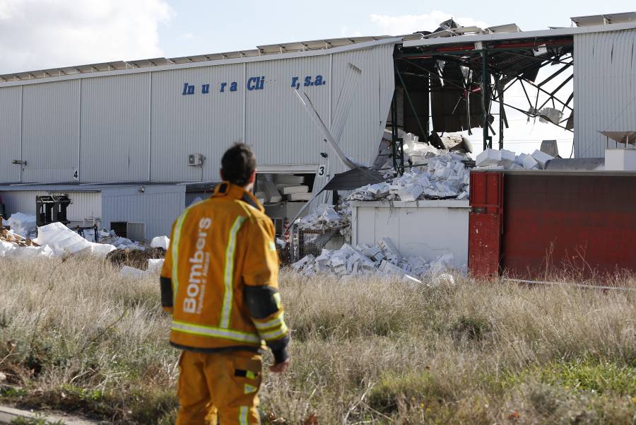 Tres muertos y 7 heridos en la explosión de una fábrica en España