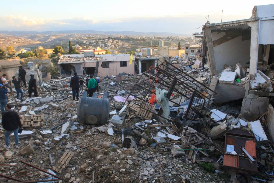 Israel bombardea instalación de Hezbolá en Líbano en el segundo día de tregua