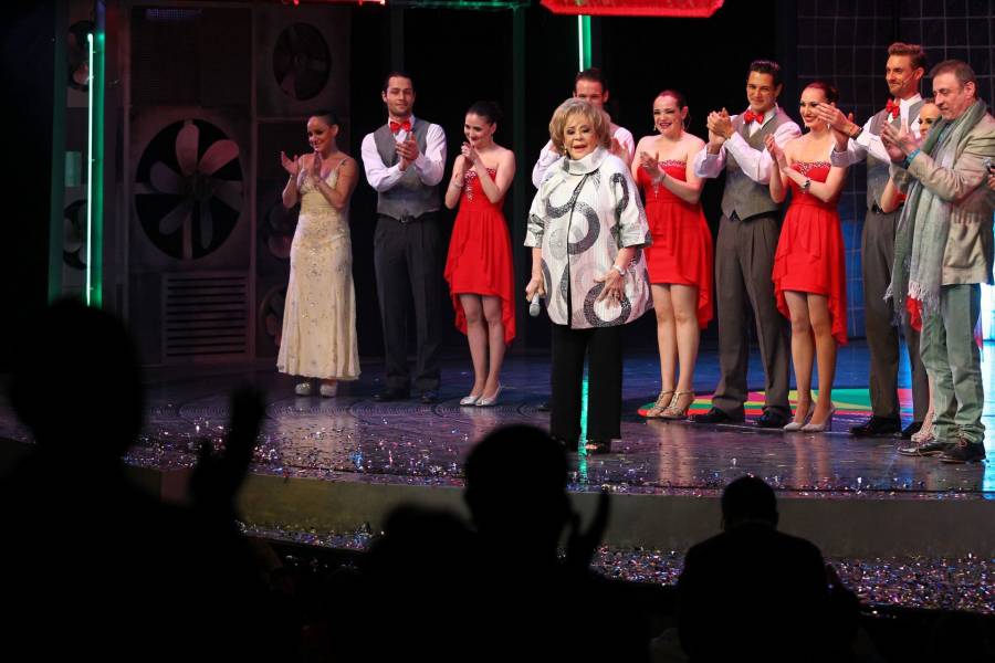 Claudia Sheinbaum rinde homenaje presidencial a una leyenda del cine y el arte, Silvia Pinal