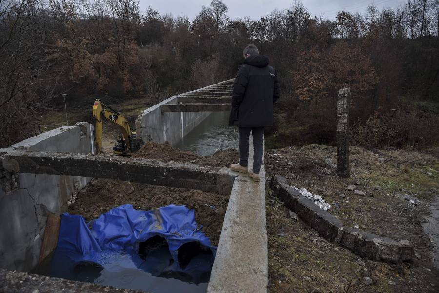 Ataque a un canal crucial: Kosovo acusa a Serbia, que lo niega