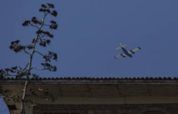 Ej&eacute;rcito y polic&iacute;a investigan presunto ataque desde avioneta en Sinaloa