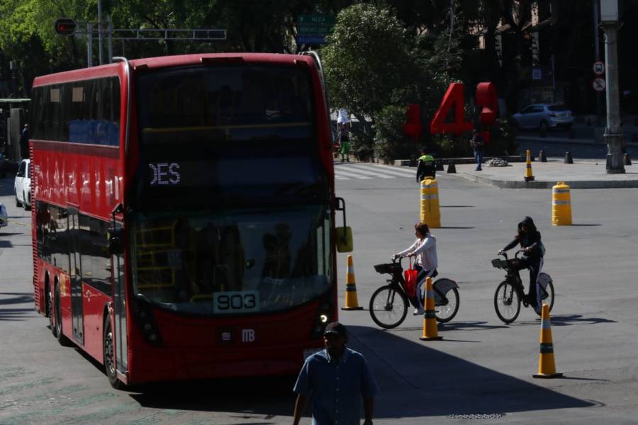 Policía es arrojada al paso del Metrobús: Canal de San Juan