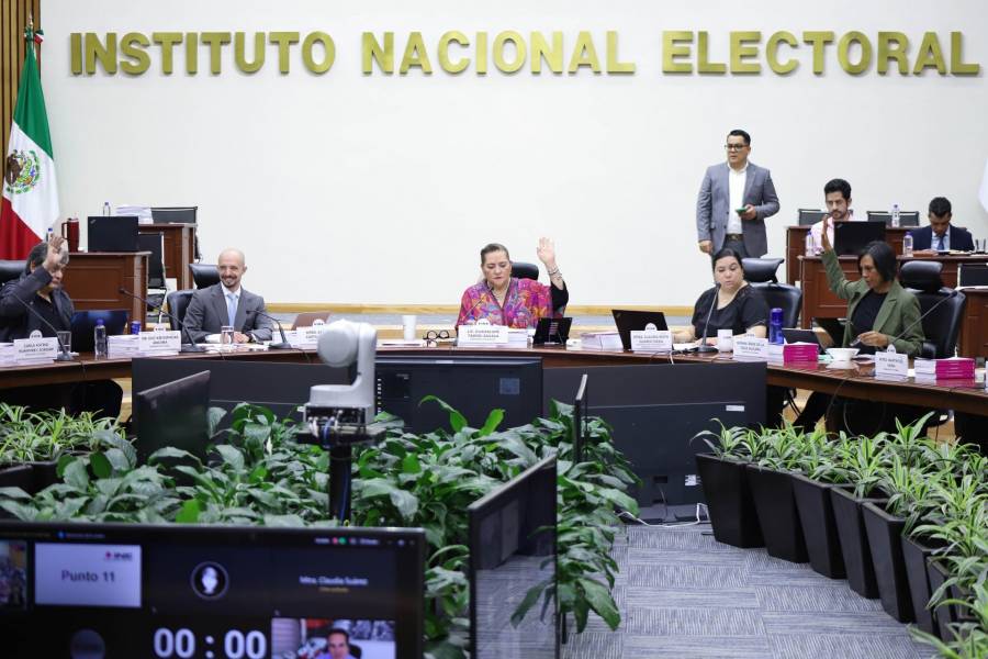 Juez denuncia al INE por desacato y exige detener proceso electoral de jueces en 2025