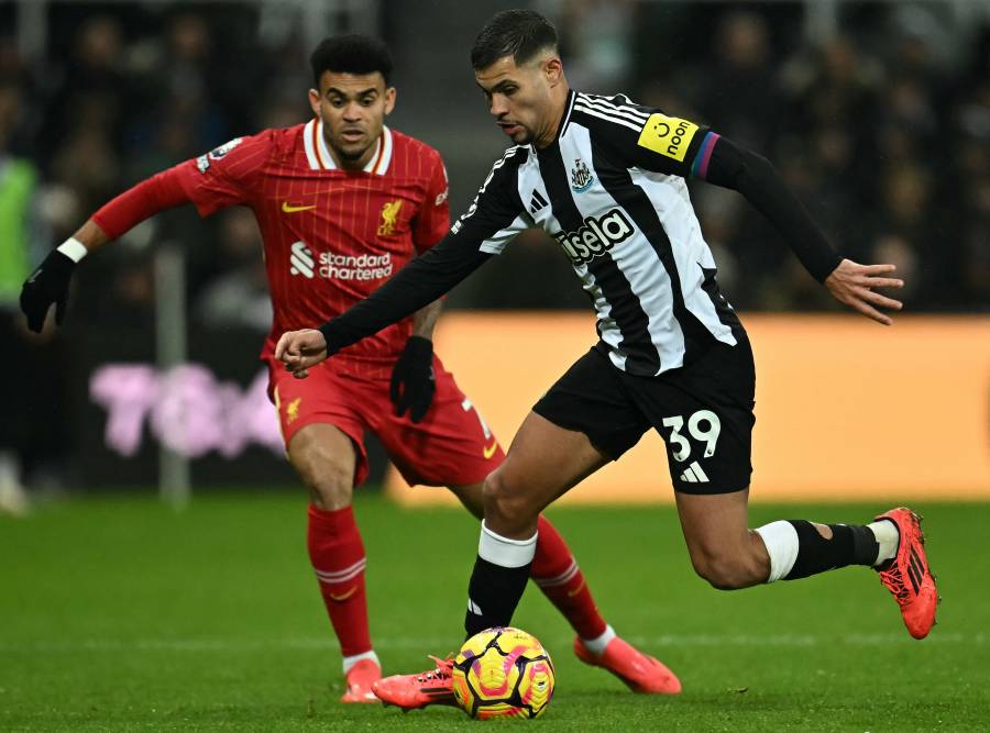 Liverpool empata y Manchester City se reencuentra con la victoria