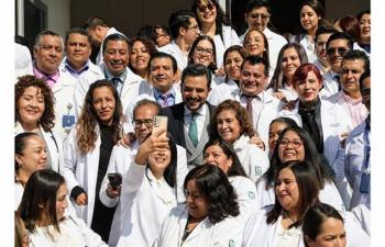 En el IMSS, mujeres representan el 50.8% de los profesionales de la salud: Zo&eacute; Robledo