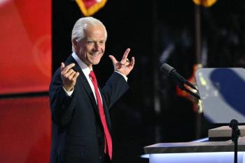 Trump elige de nuevo a Peter Navarro como asesor comercial