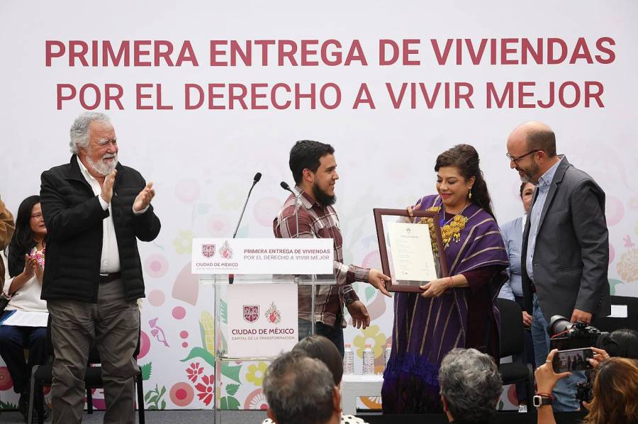 Clara Brugada duplicar&aacute; presupuesto para vivienda en 2025: 10 mil millones de pesos para la CDMX