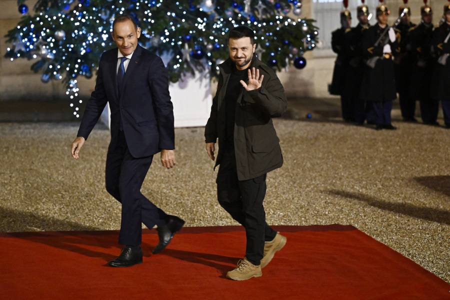 Macron se reúne con Trump y Zelensky en París