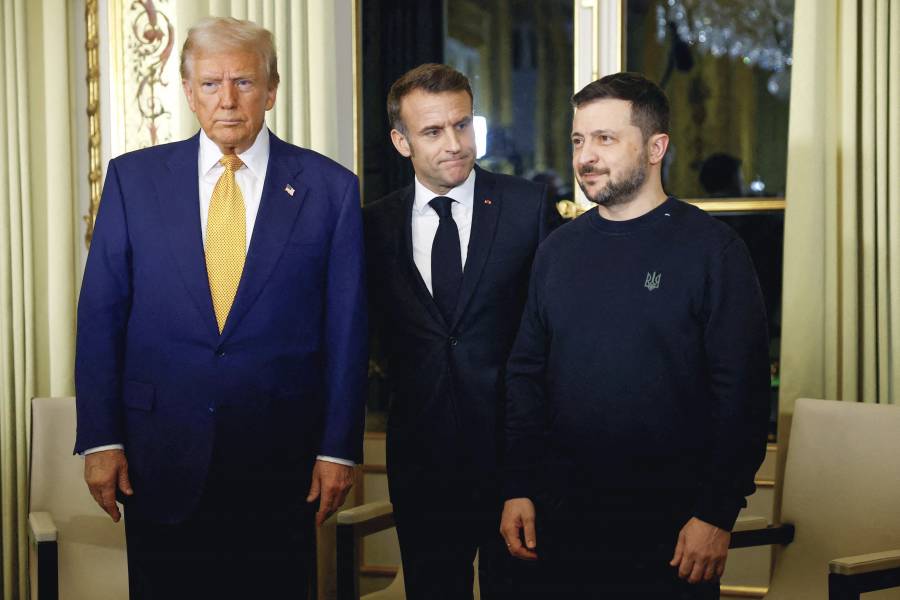 Macron se reúne con Trump y Zelenski en París