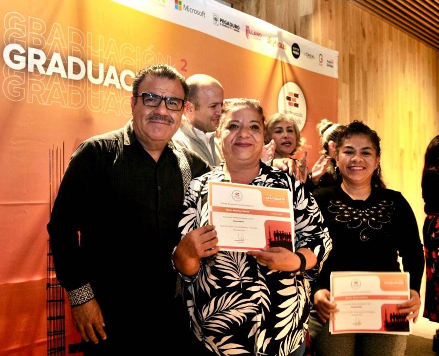 Certifica SEP estudios de primaria y secundaria de 700 trabajadores de la construcción