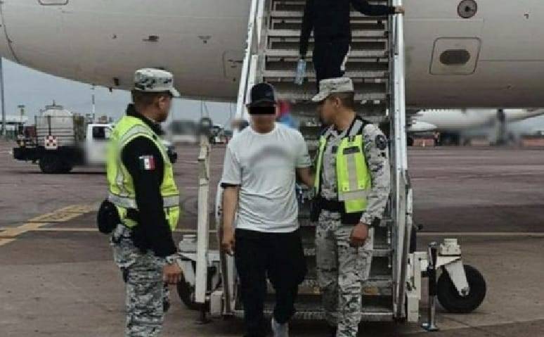 “Sí, tiene responsabilidad”, dice Presidenta sobre pasajero de Volaris