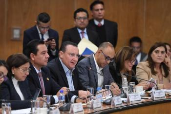 Aprueban en comisi&oacute;n dictamen del PEF 202