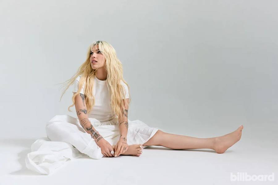 Elena Rose de los bastidores como compositora al &eacute;xito como interprete