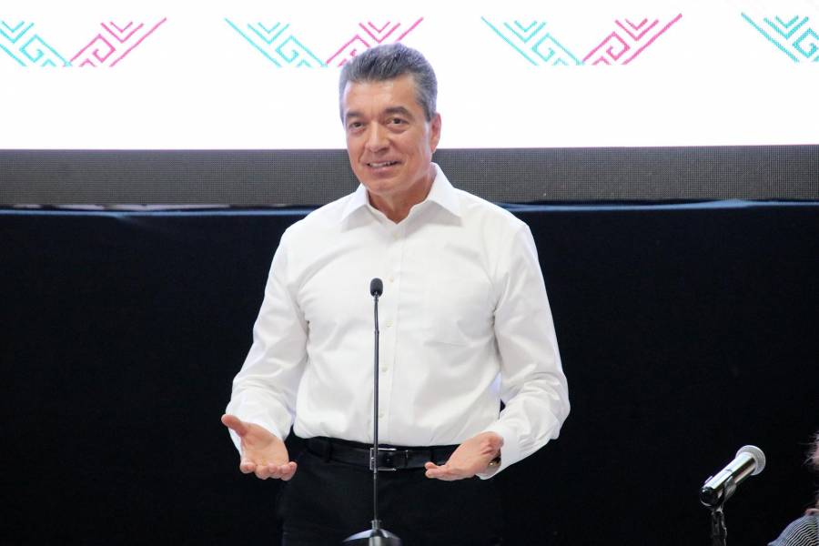 Proponen a Rutilio Escand&oacute;n como c&oacute;nsul general de M&eacute;xico en Miami