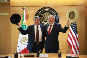 Ricardo Monreal se re&uacute;ne con Ken Salazar y destaca relaci&oacute;n bilateral M&eacute;xico-Estados Unidos