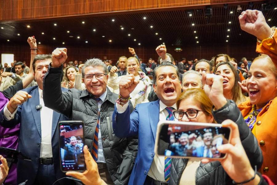 Diputados de Morena respaldan a Ricardo Monreal tras acusaciones de Adán Augusto López