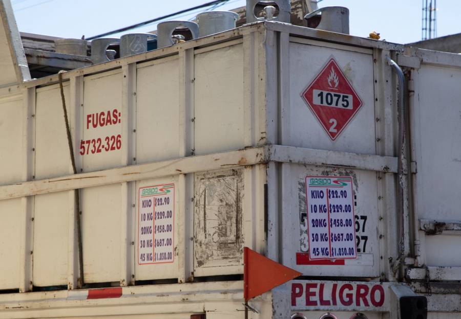 Desmantelan gasera clandestina en Hidalgo y aseguran 15 mil litros de combustible