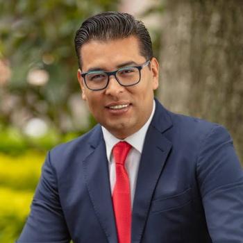 N&eacute;stor Camarillo felicita a Mario Riestra por su triunfo en el PAN de Puebla