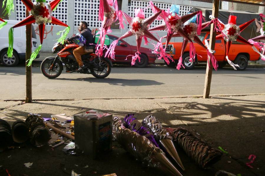 Verbena Navideña 2024 ilumina el Zócalo de CDMX con atracciones y conciertos gratuitos