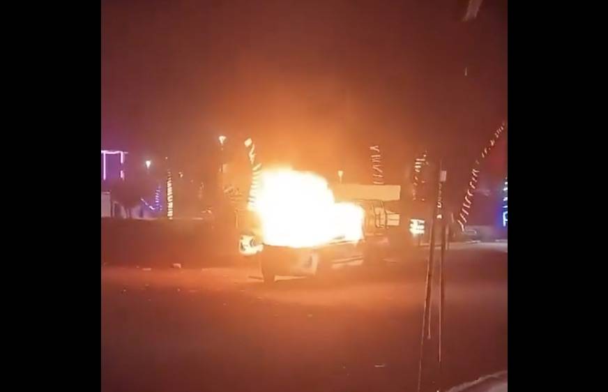 Queman patrullas y oficinas del Ayuntamiento en Tianguismanalco, Puebla, tras asesinato de comerciante