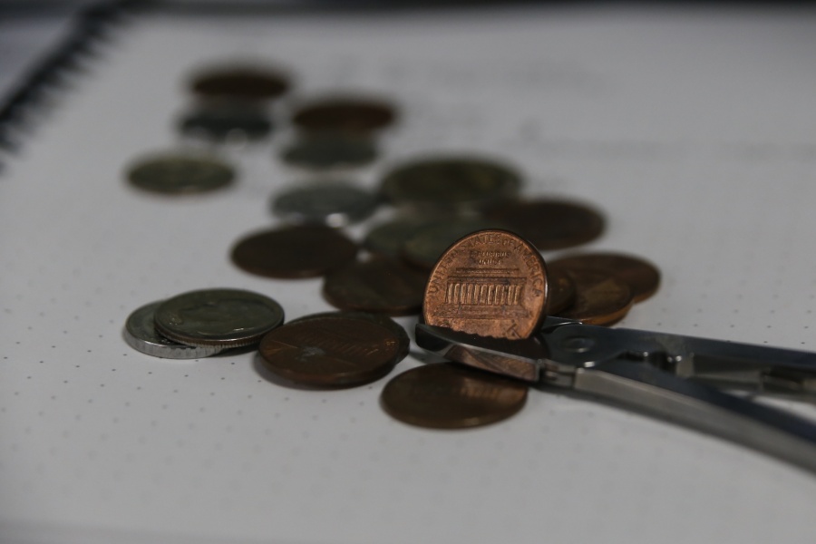 La Fed modera los recortes de tasas y advierte sobre una inflación persistente