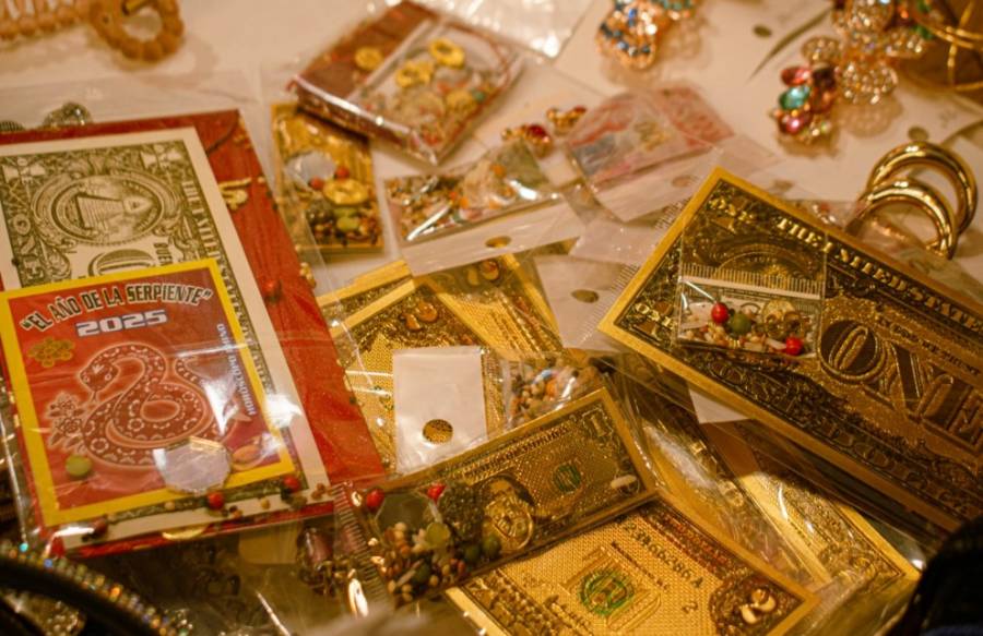 Potosinos invierten hasta $200 pesos en sus rituales de fin de año