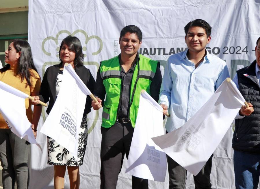Omar Muñoz continúa arranque de obras en Cuautlancingo